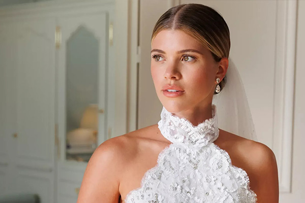 Gelin Saçı ve Makyajında 2025 Trendleri